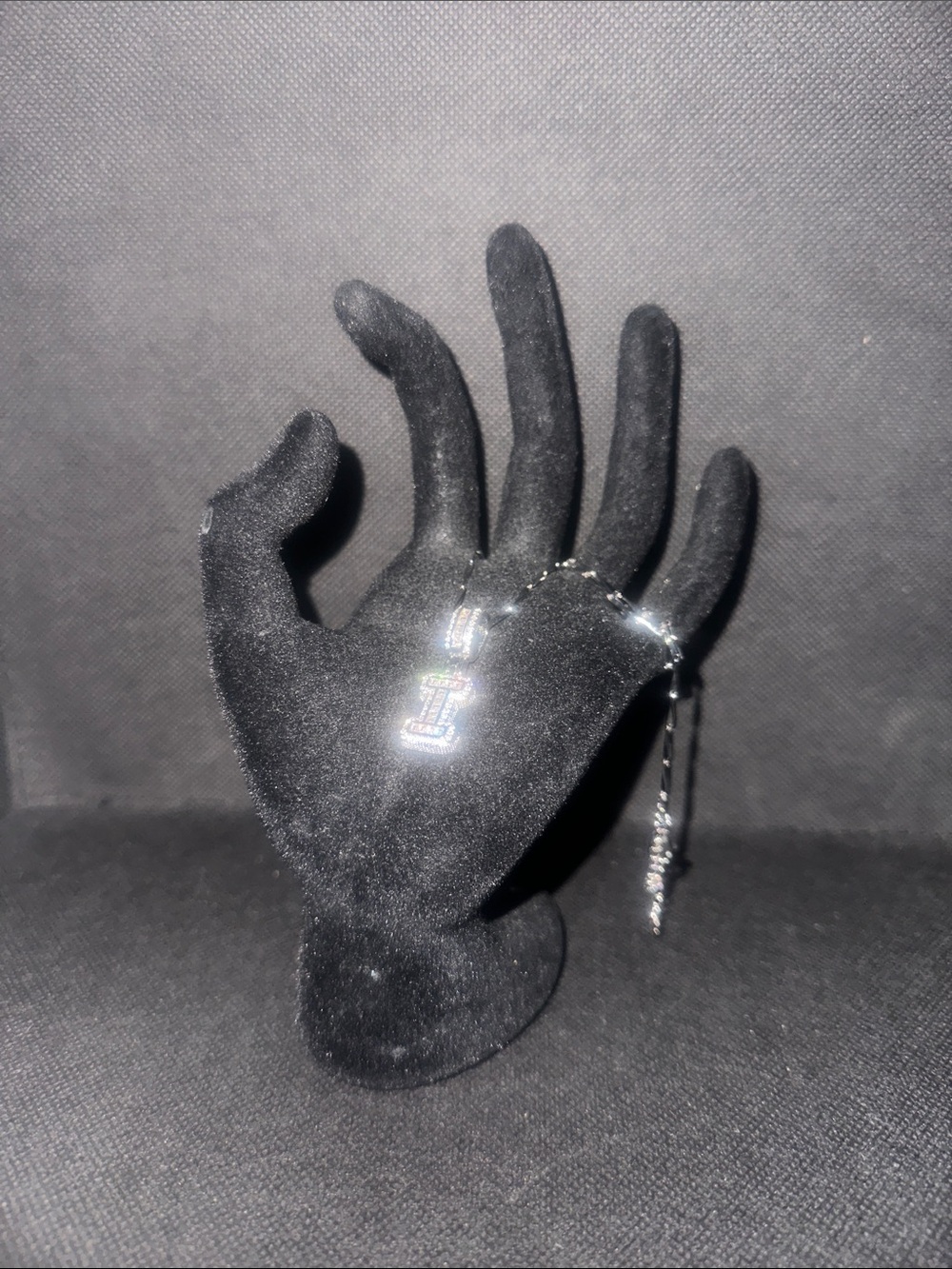Silver chain with letter I - beautiful icy I